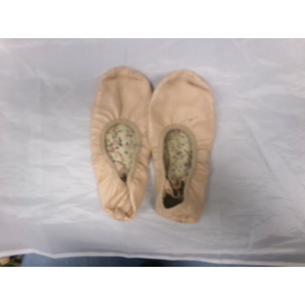Dance Ballet Shoes DanzNMotion Child 2M Leather Single Strap Full Sole